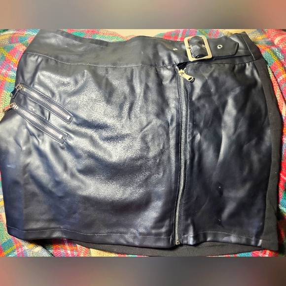 XL Revamped Faux Leather Skirt - Picture 2 of 7